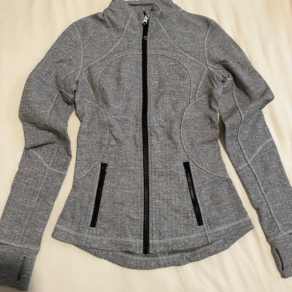 lululemon athletica Grey & White Herringbone Pattern Define Jacket